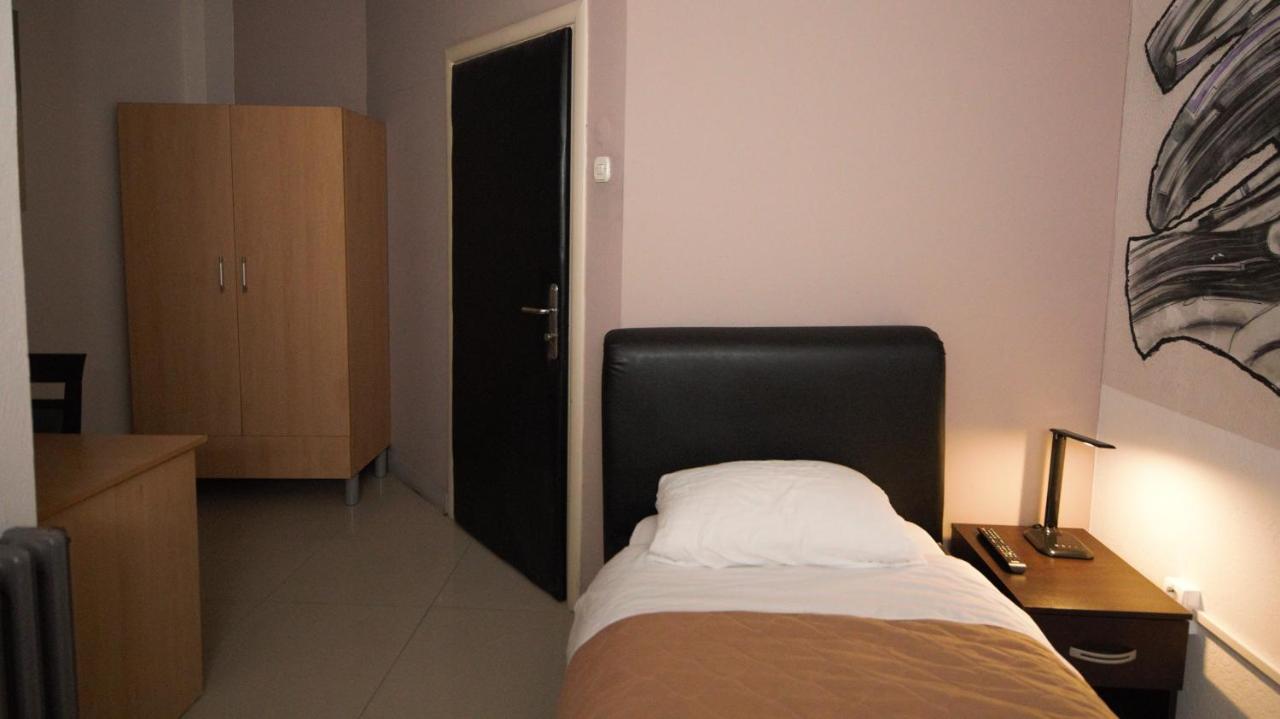 Hotel Ambasador Bitola Exterior foto